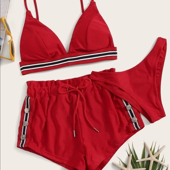 Bikini with matching shorts - Picture 1 of 1